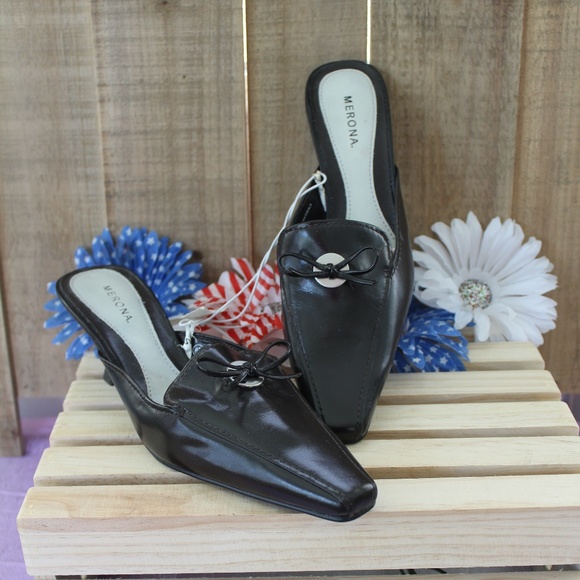 Merona Shoes - NEW Merona Point Toe Slide Pumps